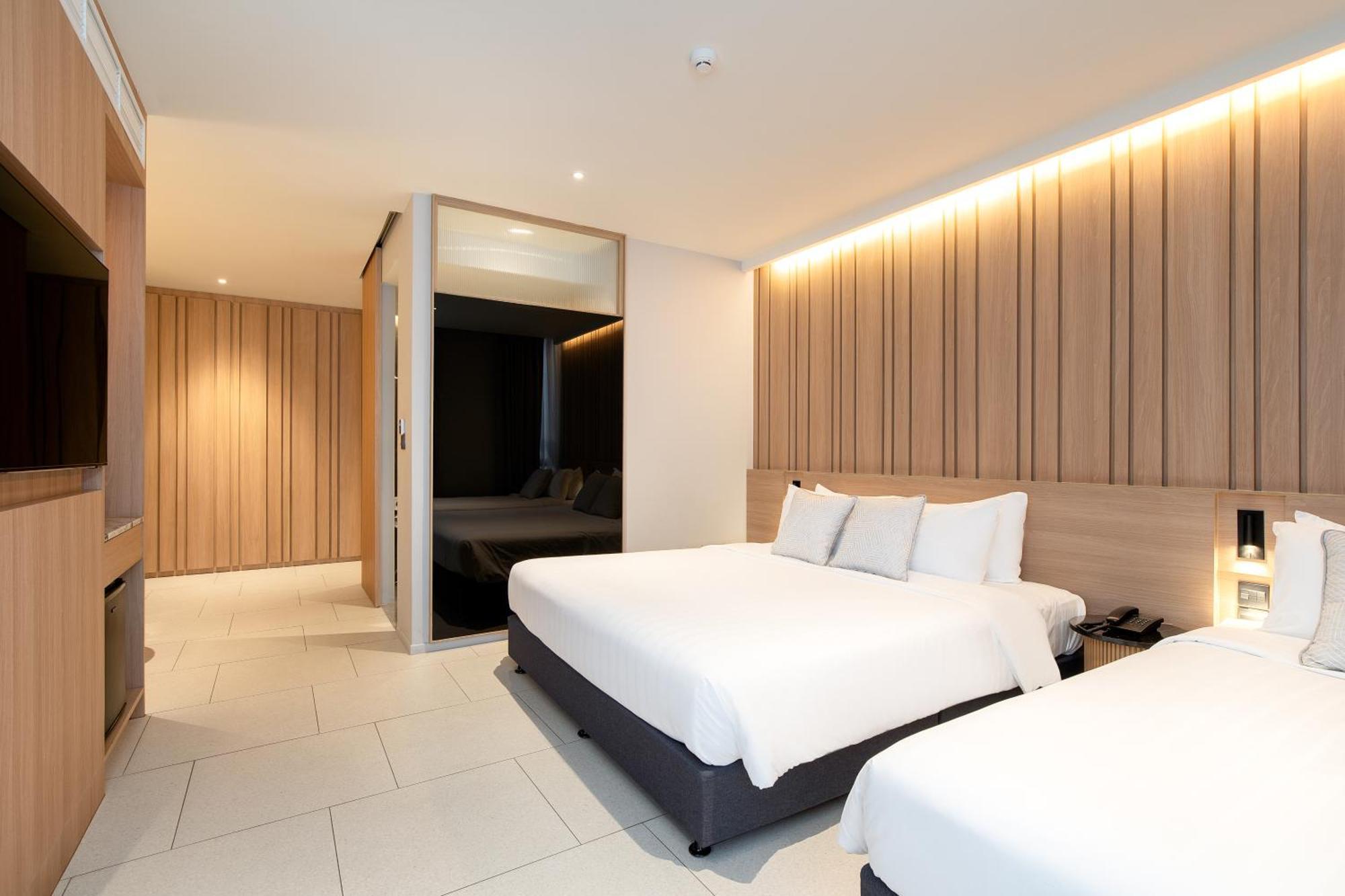 Saan Hotel Sathorn Bangkok Exterior photo
